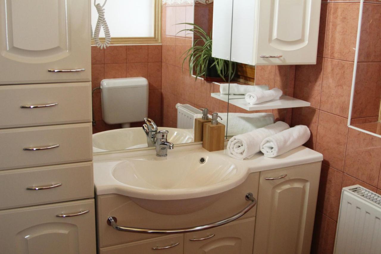 Tiszafa Vendeghaz Szentgal Hotel Bagian luar foto