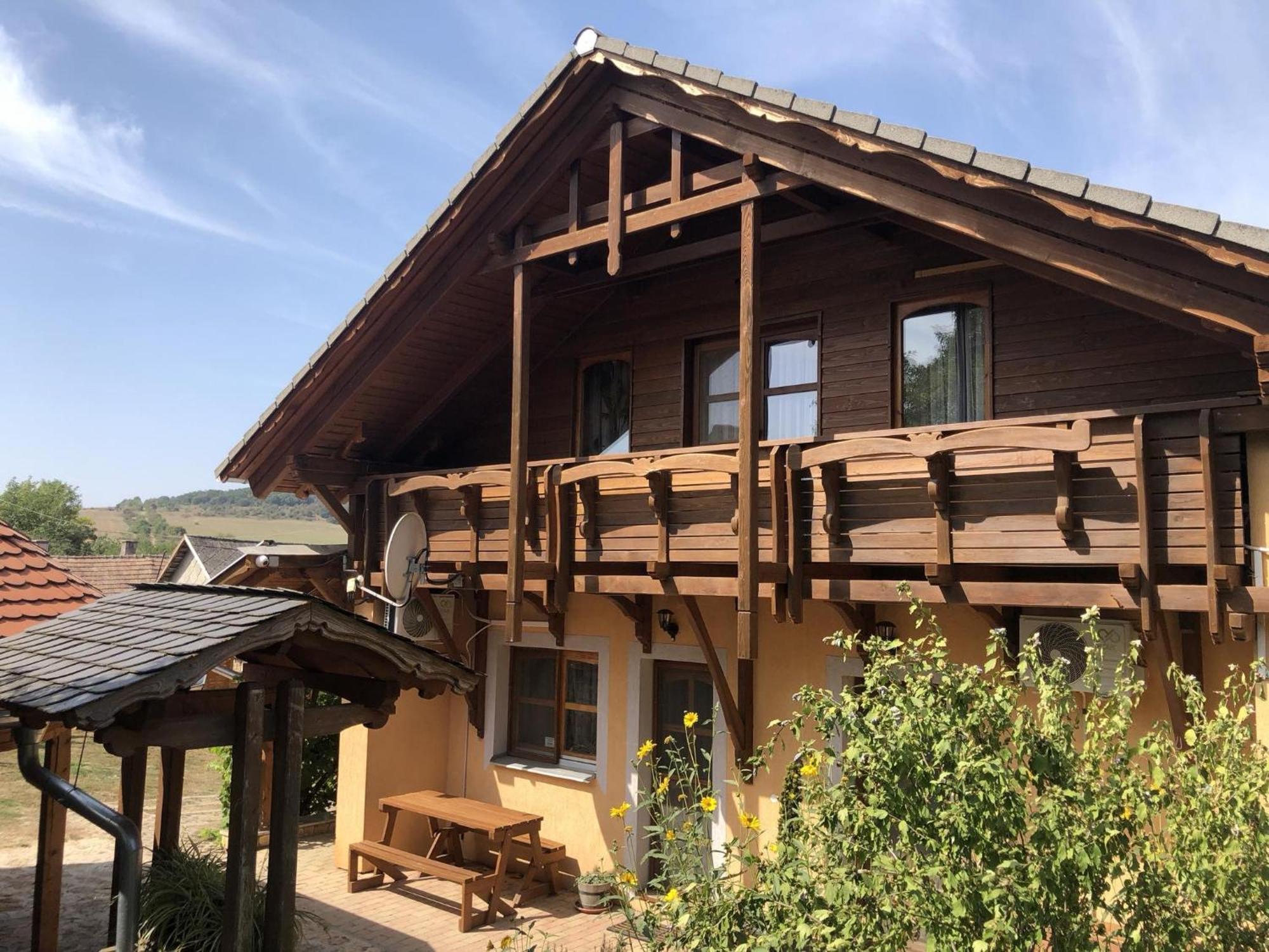 Tiszafa Vendeghaz Szentgal Hotel Bagian luar foto